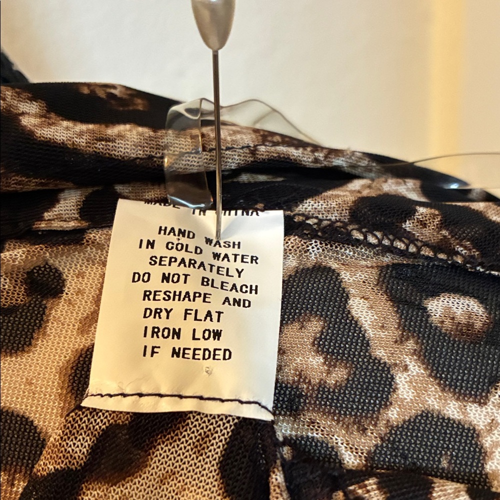 Chic Leopard Print Women's Robe - Picture 5 of 5
